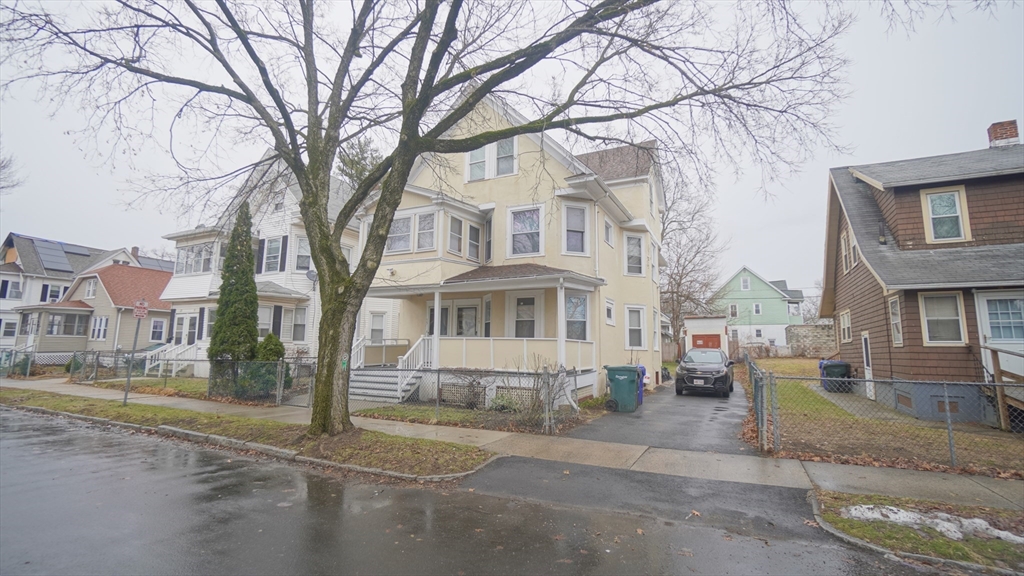 75-77 Sycamore Street Springfield, MA 01109 - Photo 2 of 40