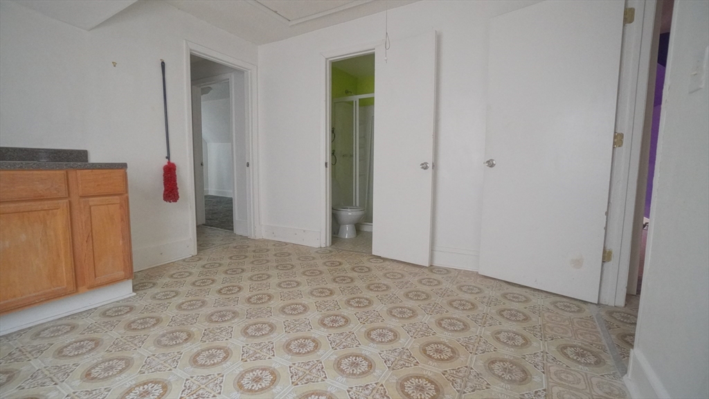 75-77 Sycamore Street Springfield, MA 01109 - Photo 36 of 40