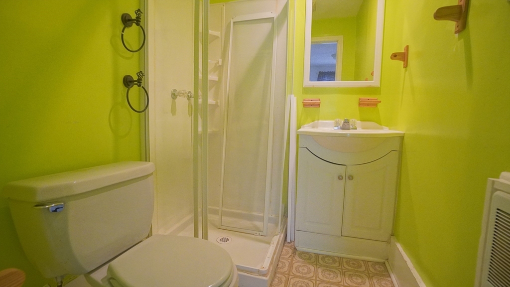 75-77 Sycamore Street Springfield, MA 01109 - Photo 38 of 40