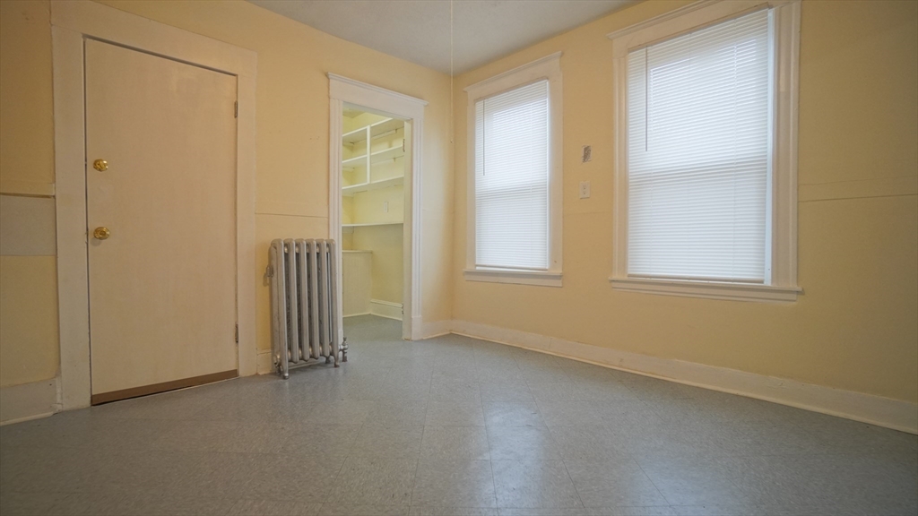 75-77 Sycamore Street Springfield, MA 01109 - Photo 4 of 40