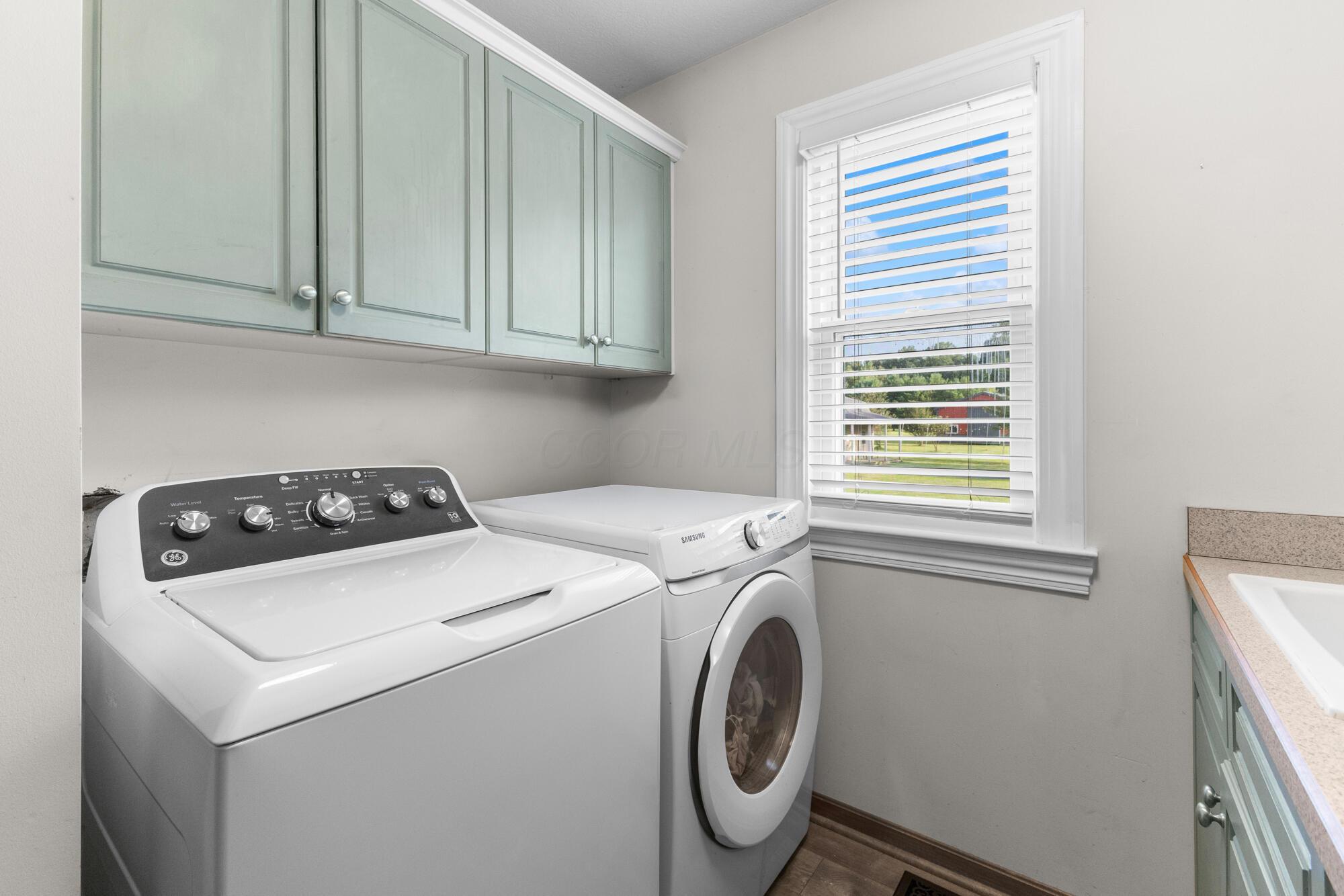11468 Beacom Road Sunbury, OH 43074 - Photo 34 of 78 Entry Level Laundry Room