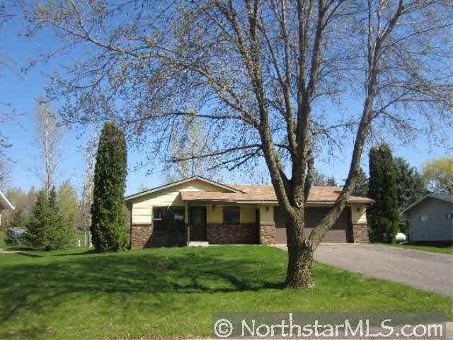 750 Franklin Street Baldwin, WI 54002 - Photo 2 of 10