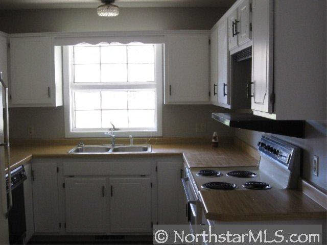 750 Franklin Street Baldwin, WI 54002 - Photo 3 of 10