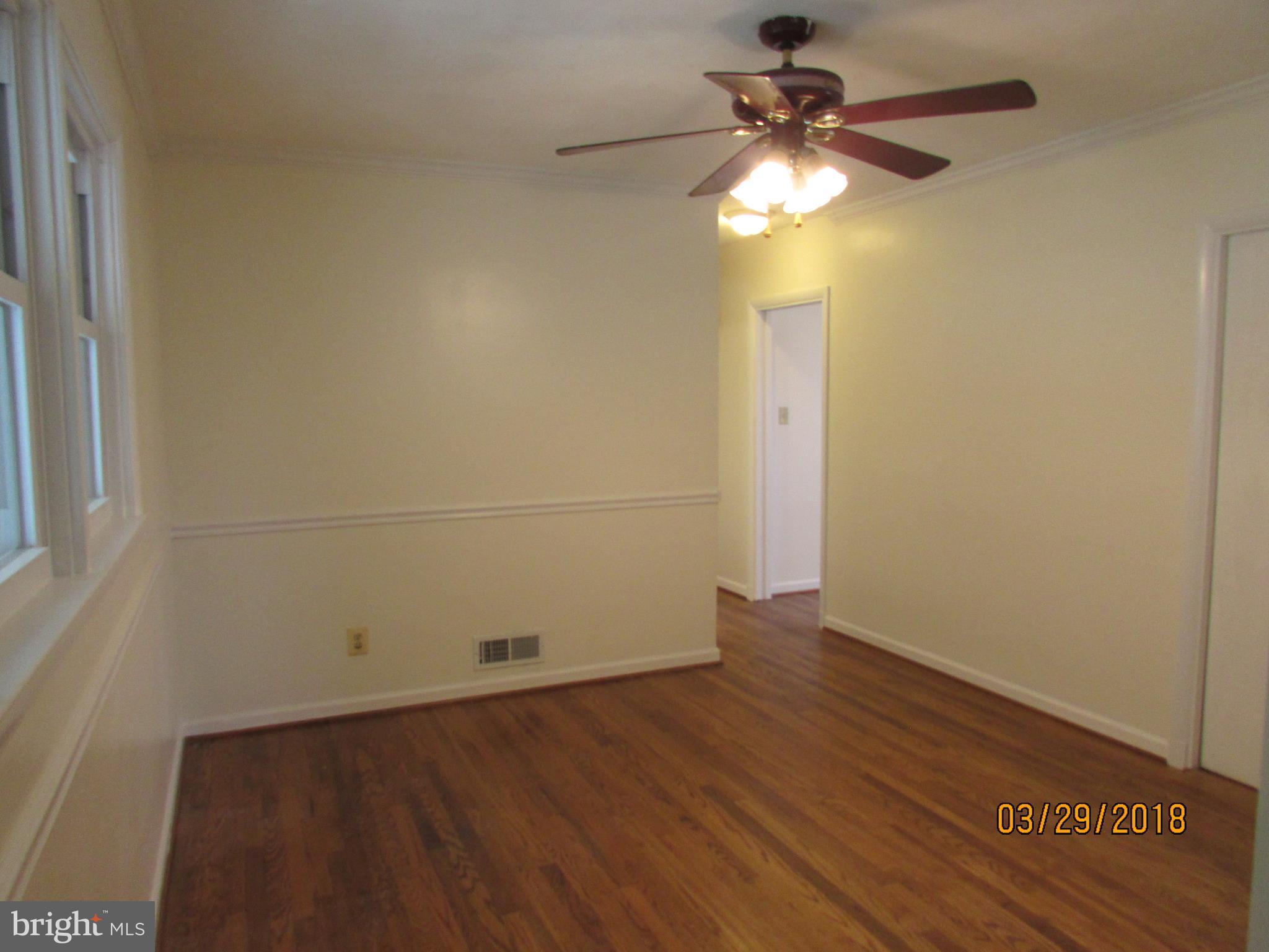 4251 Darleigh Road Baltimore, MD 21236 - Photo 4 of 30 Dining Room