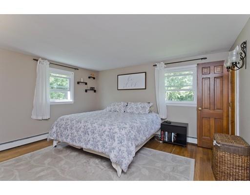 44 Emerson Street Springfield, MA 01118 - Photo 17 of 25