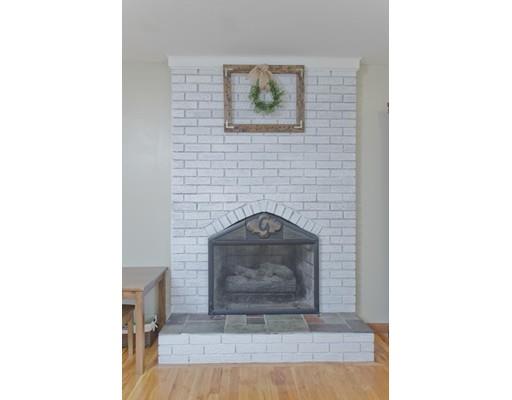44 Emerson Street Springfield, MA 01118 - Photo 7 of 25