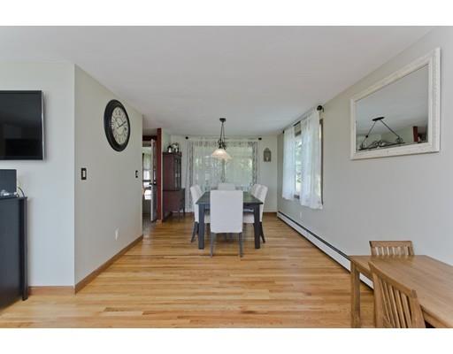44 Emerson Street Springfield, MA 01118 - Photo 8 of 25