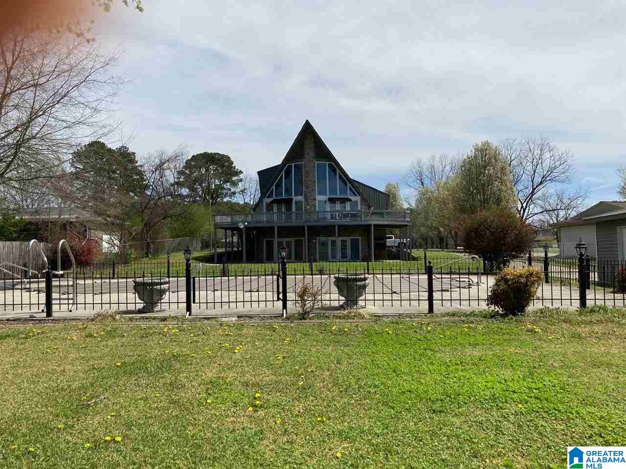 374 Montclair Drive Gadsden, AL 35901 - Photo 2 of 15