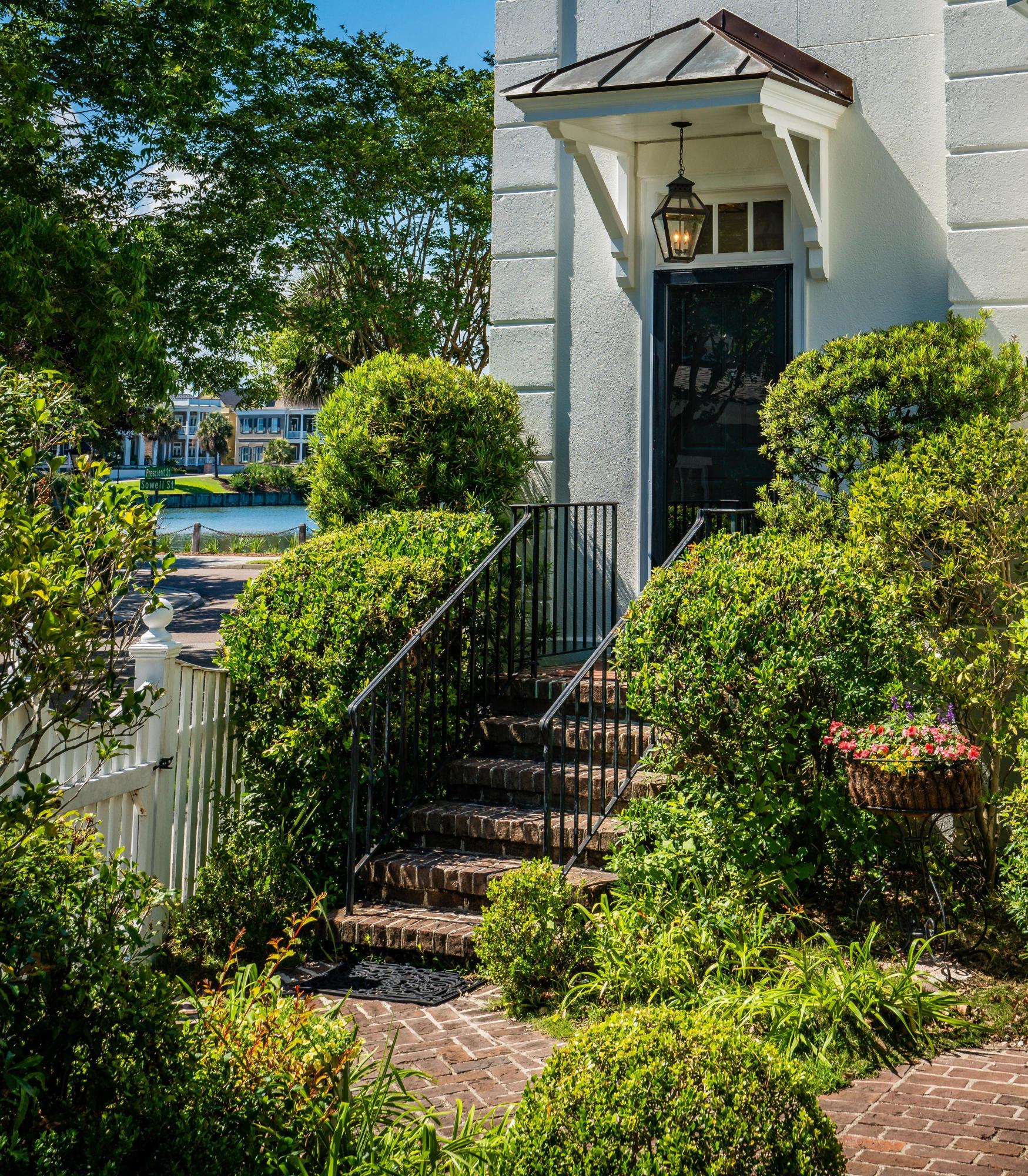 72 Sowell Street Mount Pleasant, SC 29464 - Photo 7 of 51 DSC06858-2