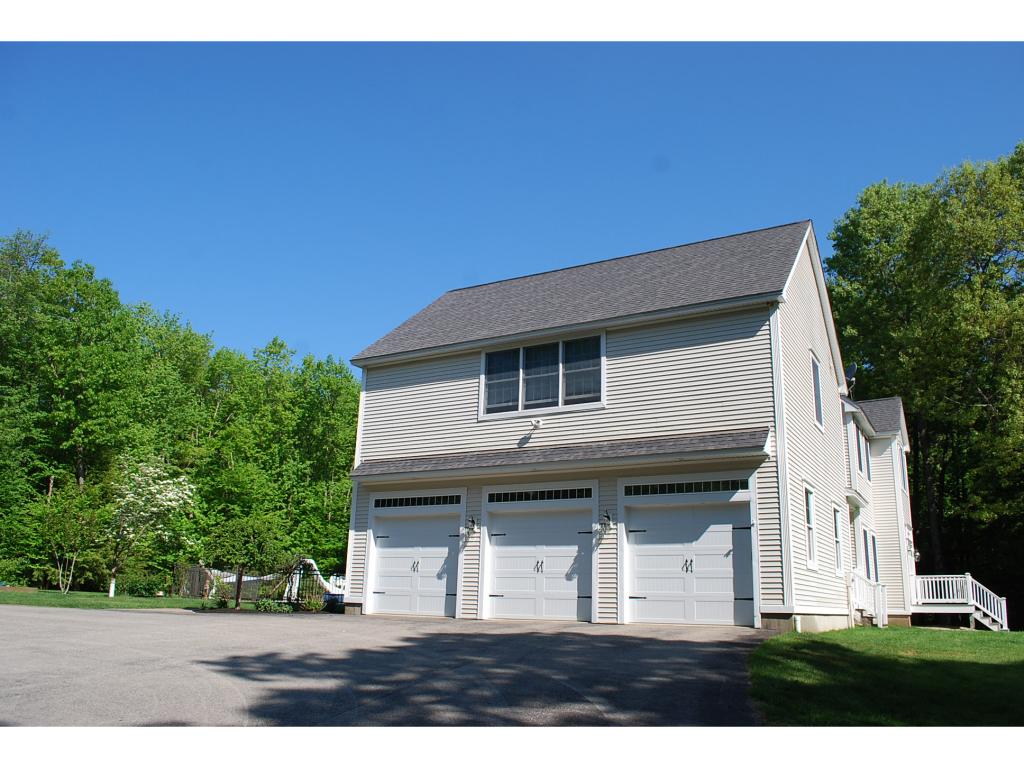 105 Sherborne Road Barrington, NH 03825 - Photo 3 of 36