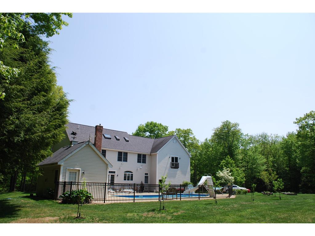 105 Sherborne Road Barrington, NH 03825 - Photo 4 of 36