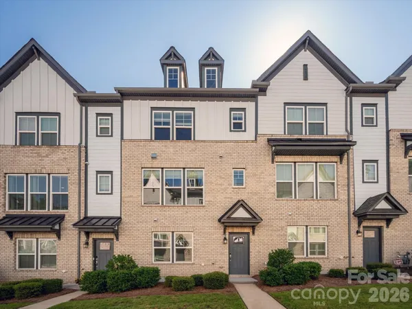 $550,000 | 314 Hastings Run Drive, Charlotte, NC 28211