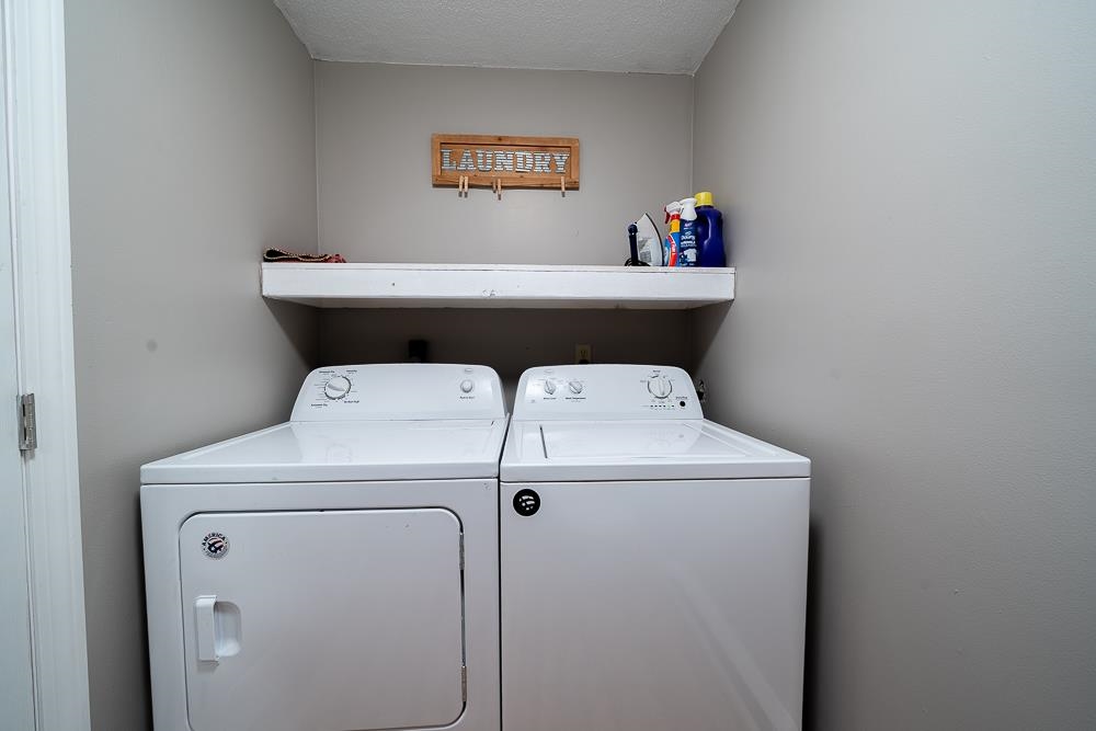 4 Stonegate Lane, Unit 4 Derry, NH 03038 - Photo 16 of 23