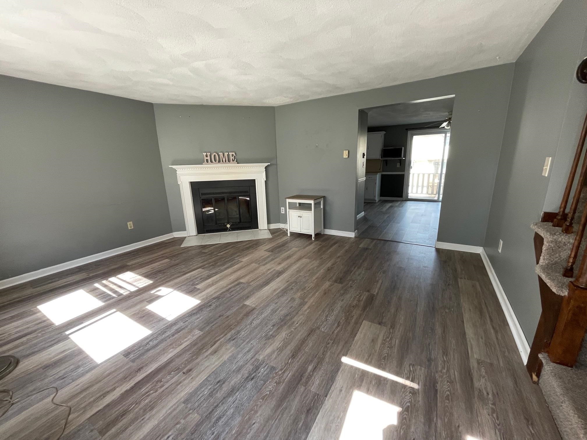 4 Stonegate Lane, Unit 4 Derry, NH 03038 - Photo 2 of 18
