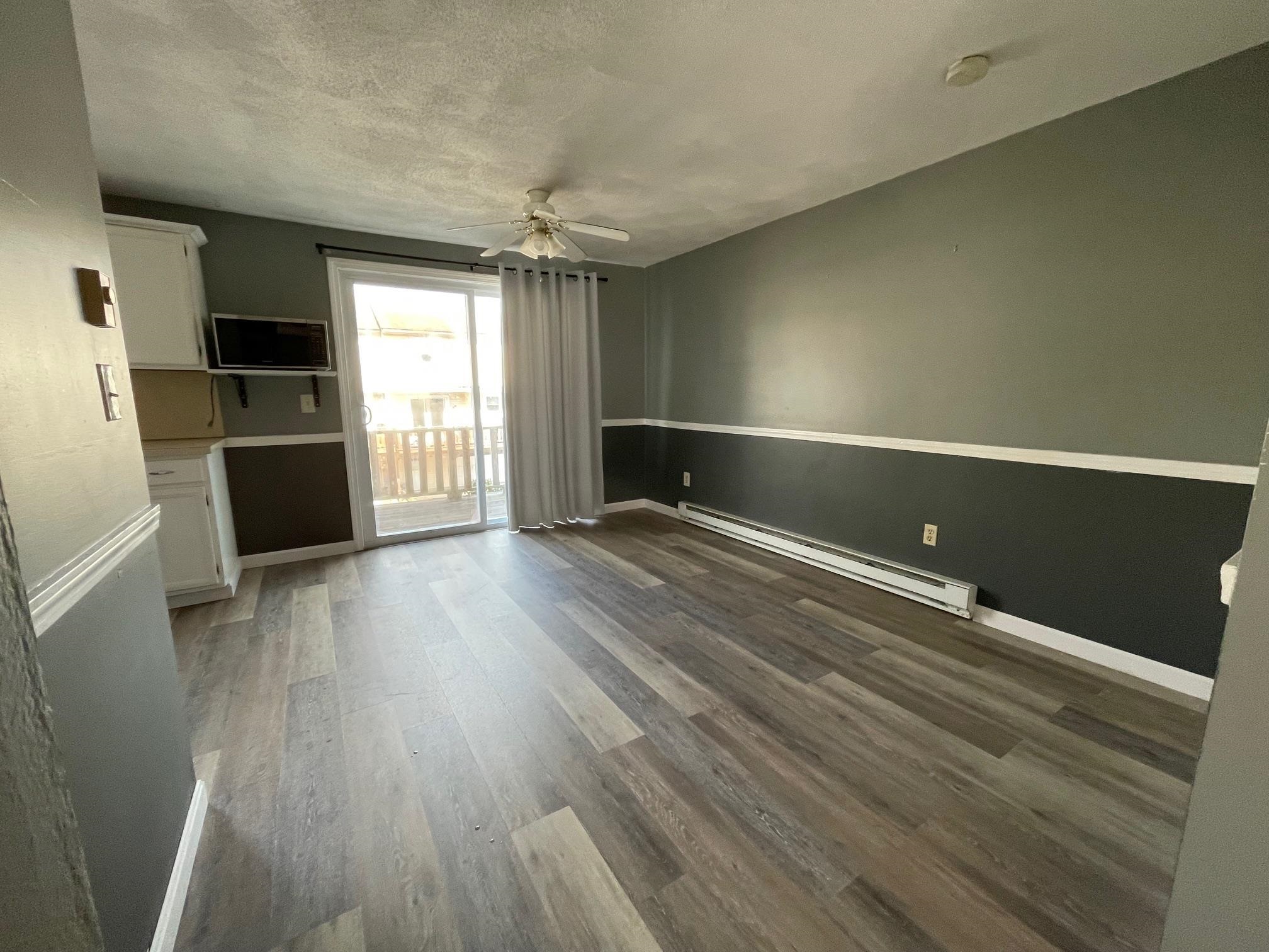 4 Stonegate Lane, Unit 4 Derry, NH 03038 - Photo 4 of 18