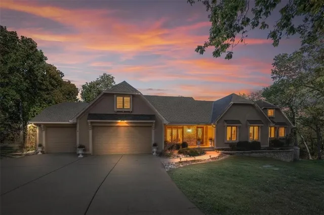 $759,000 | 26104 East 99th Street, Lee's Summit, MO 64086