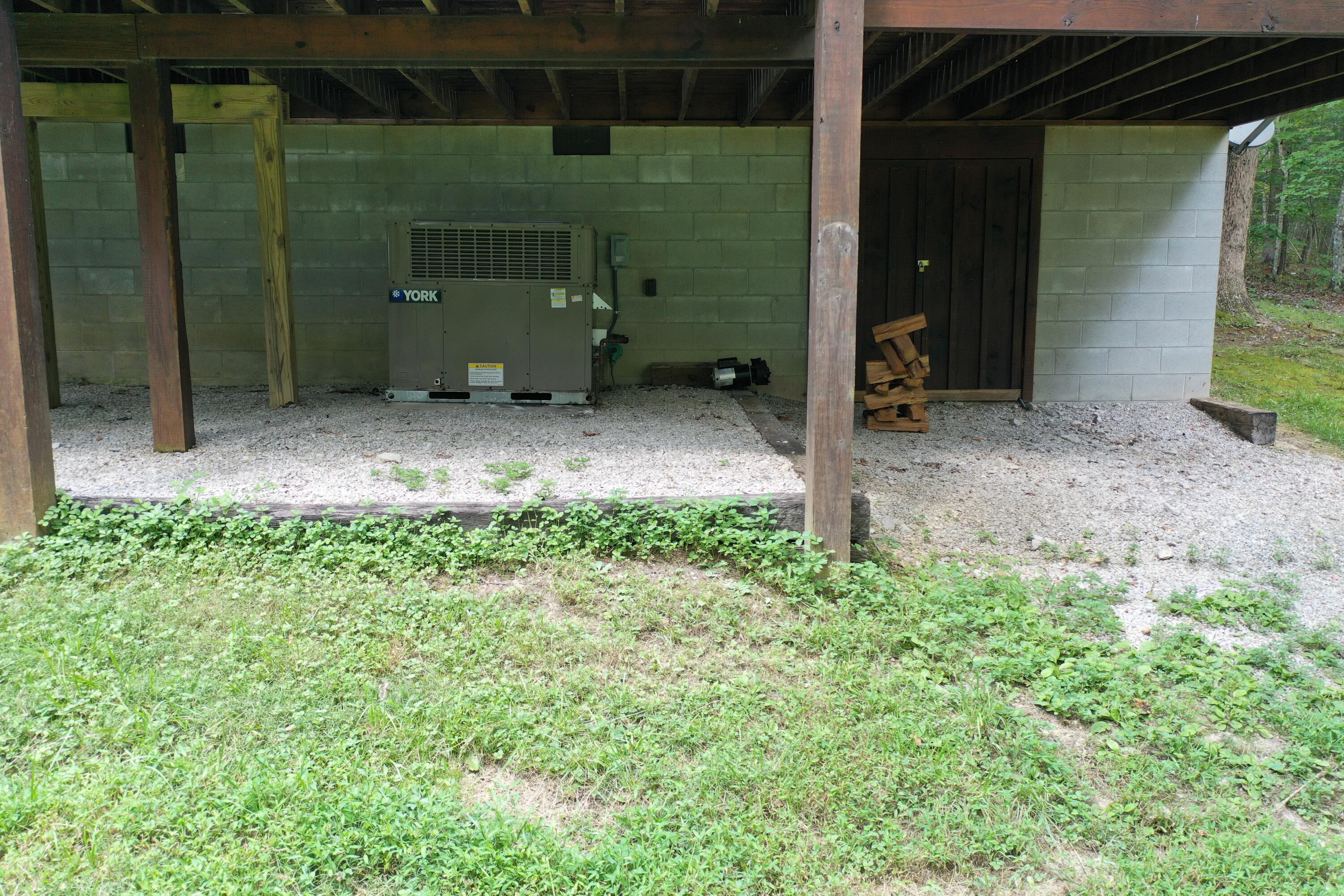 654 Retreat Road Jamestown, TN 38556 - Photo 8 of 39 DJI_0404