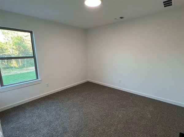 $1,295 | 2526 South Fannin Avenue, Denison, TX 75020