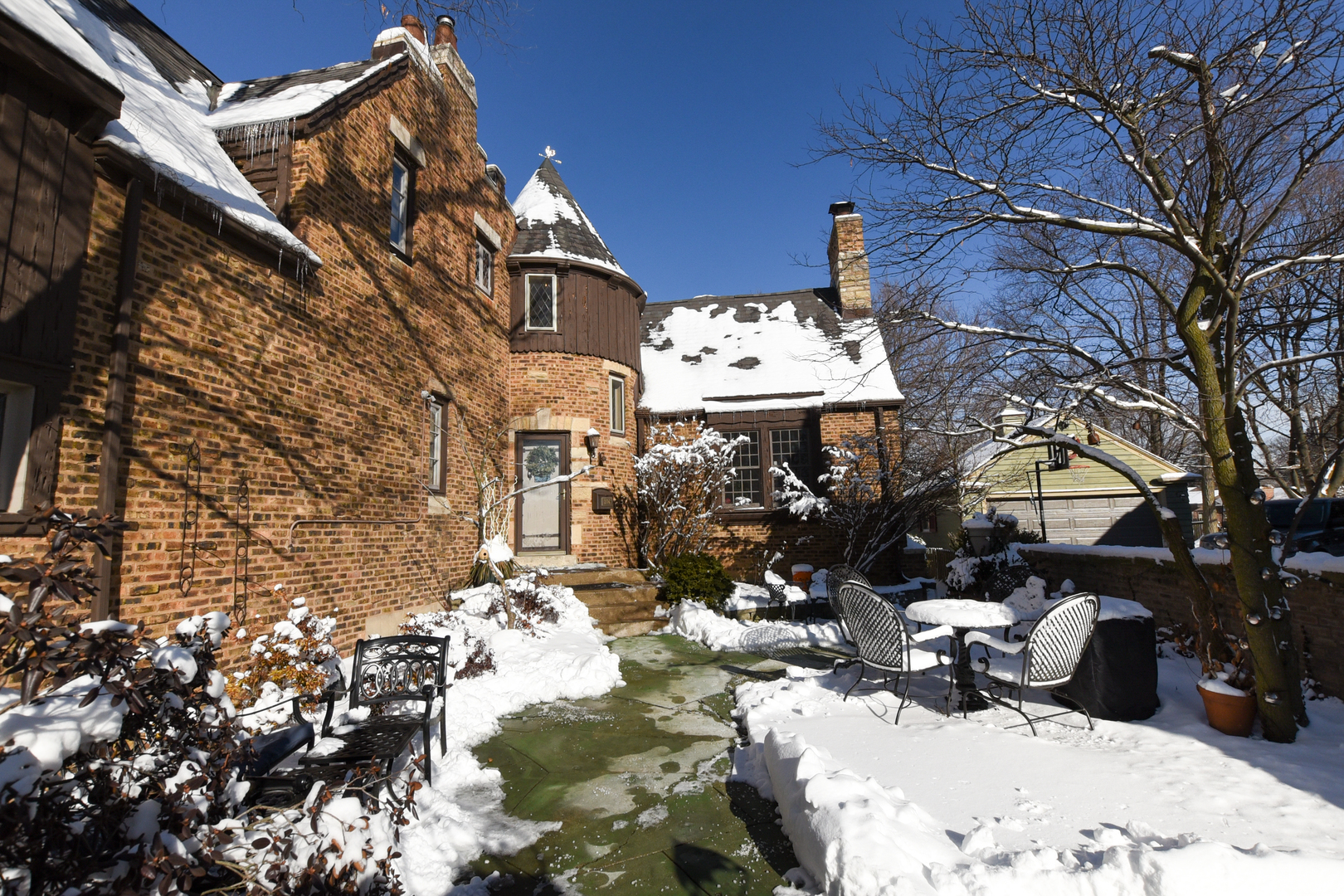 274 North Delaplaine Road Riverside, IL 60546 - Photo 2 of 50