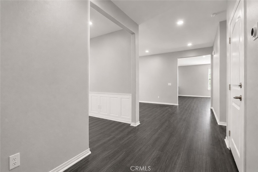 11056 Guffey Ranch Way Corona, CA 92883 - Photo 7 of 61