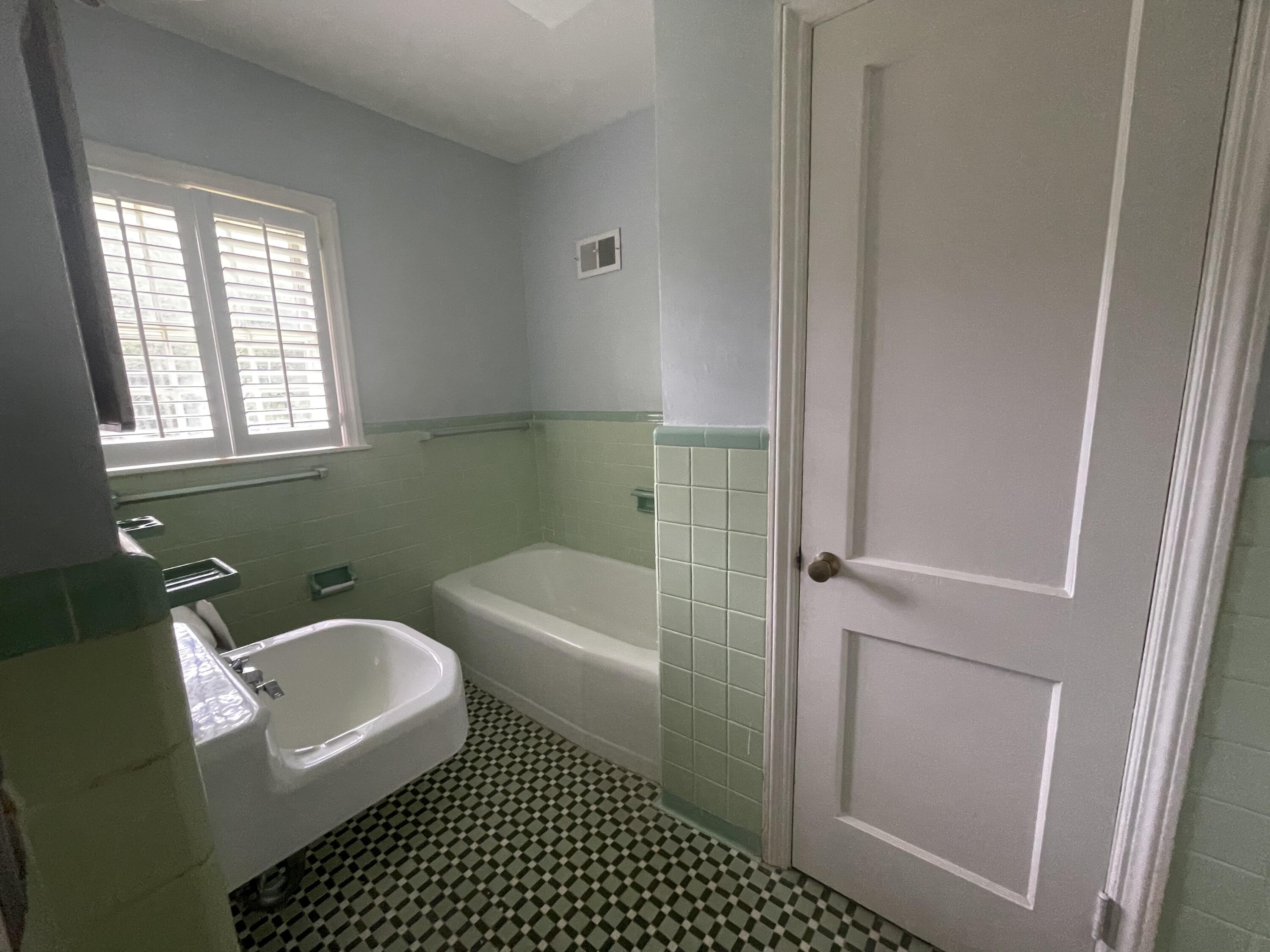 706 County Rd S-45-185 Kingstree, SC 29556 - Photo 13 of 20 IMG_8572