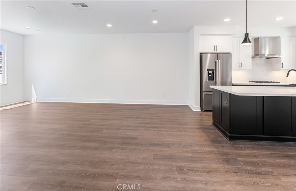 150 Bridle Drive Burbank, CA 91506 - Photo 12 of 36 a view of kitchen with wooden floor