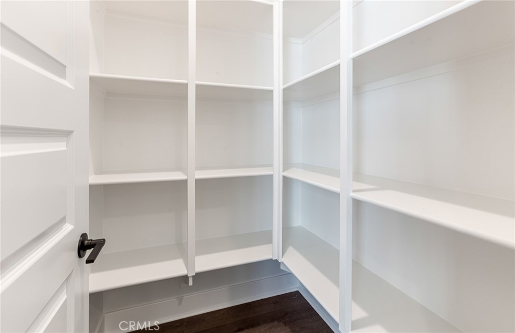 150 Bridle Drive Burbank, CA 91506 - Photo 25 of 36 a view of an empty walk in closet