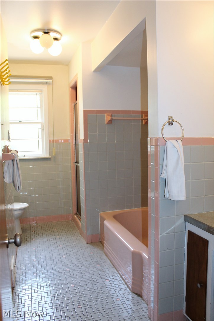 15781 Cleviden Road Cleveland, OH 44112 - Photo 17 of 35 Gallery Image 17