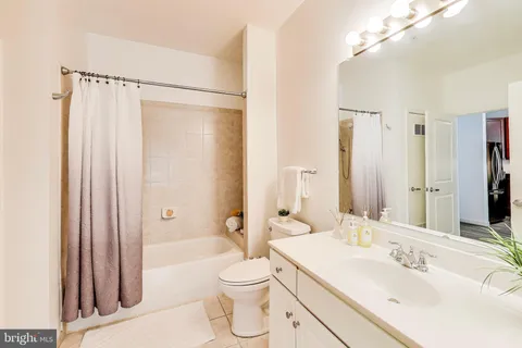 $320,000 | 8045 Newell Street, Unit 121, Silver Spring, MD 20910