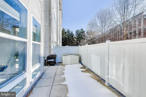 $320,000 | 8045 Newell Street, Unit 121, Silver Spring, MD 20910