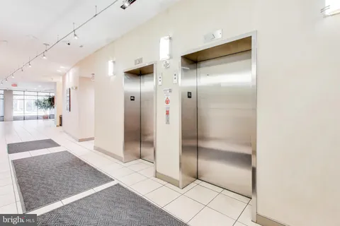 $320,000 | 8045 Newell Street, Unit 121, Silver Spring, MD 20910