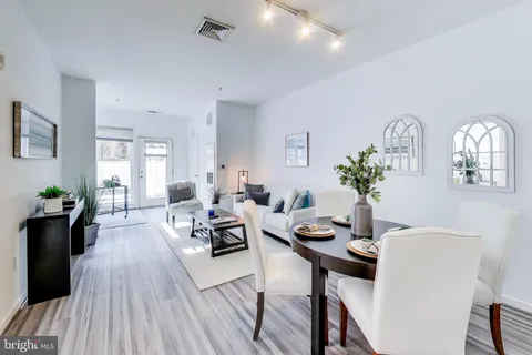 $320,000 | 8045 Newell Street, Unit 121, Silver Spring, MD 20910