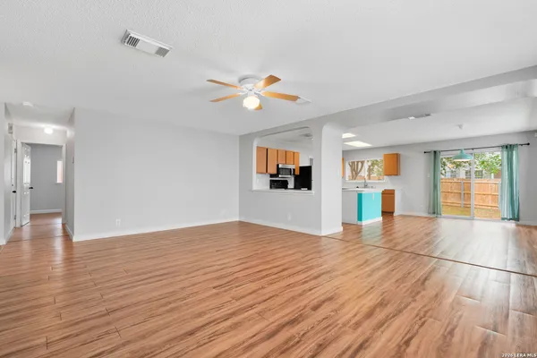 $1,995 | 9443 Sycamore Brook, San Antonio, TX 78254