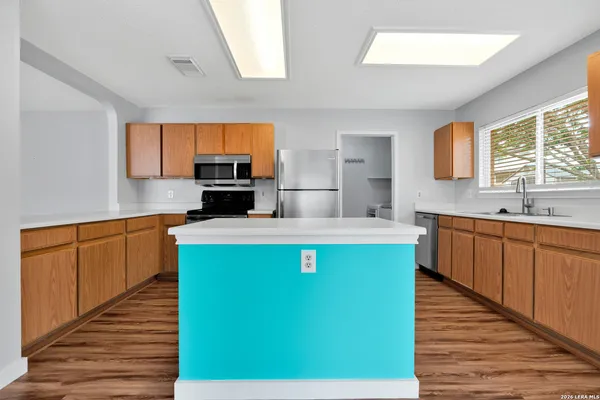 $1,995 | 9443 Sycamore Brook, San Antonio, TX 78254