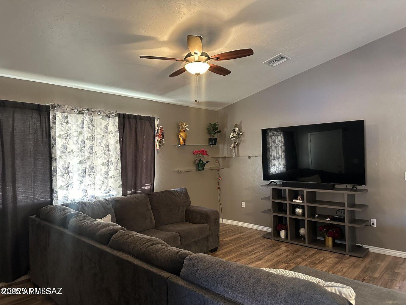 1249 Pendleton Drive Rio Rico, AZ 85648 - Photo 2 of 14 Living Rm