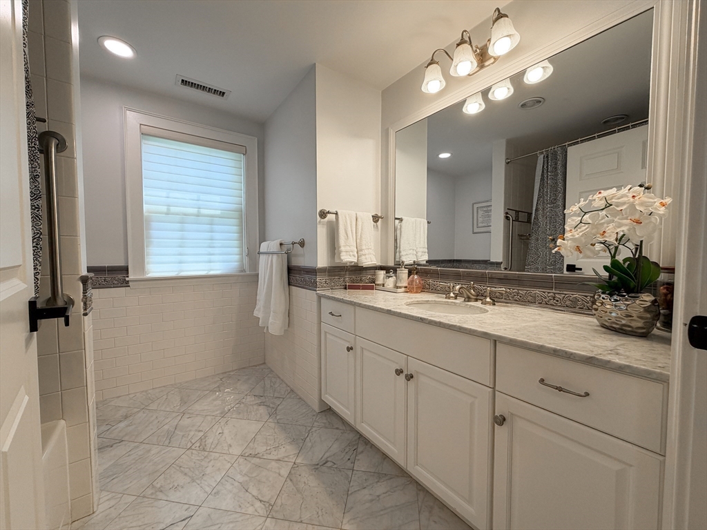 3 Sprague Road Wellesley, MA 02481 - Photo 16 of 33