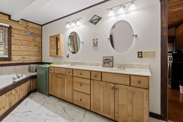 $600,000 | 161-155 Cherokee Ridge Drive, Ocoee, TN 37361