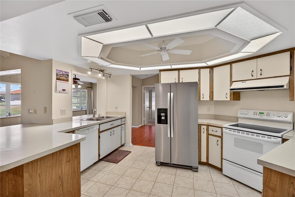 5852 Lincoln Road Venice, FL 34293 - Photo 12 of 61