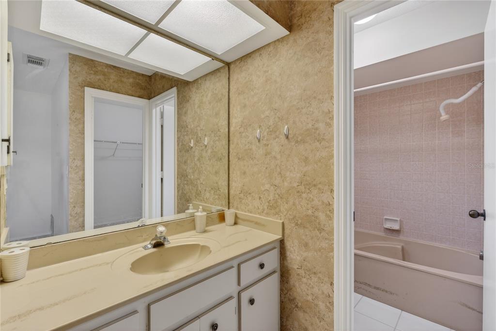 5852 Lincoln Road Venice, FL 34293 - Photo 33 of 61