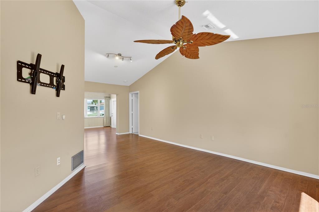 5852 Lincoln Road Venice, FL 34293 - Photo 7 of 61