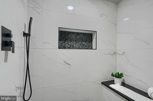 $840,000 | 11 Evarts Street Northeast, Washington, DC 20002