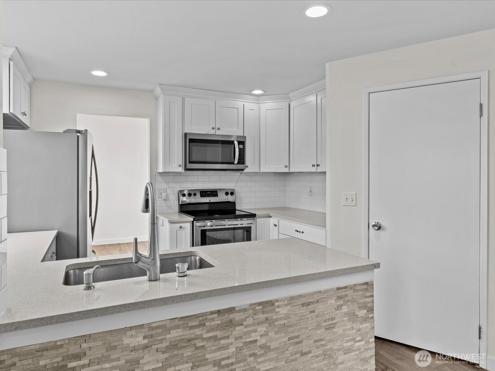 21234 Southeast 280th Street Maple Valley, WA 98038 - Photo 19 of 40