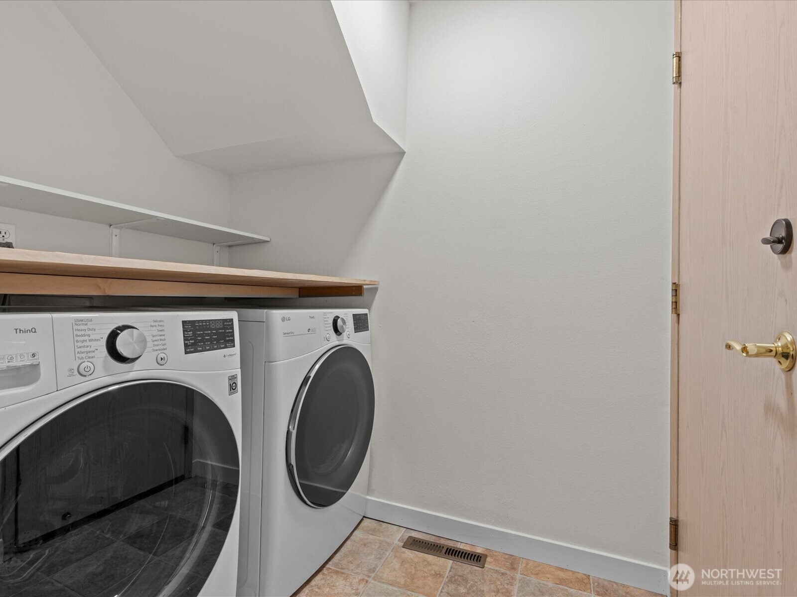 21234 Southeast 280th Street Maple Valley, WA 98038 - Photo 22 of 40