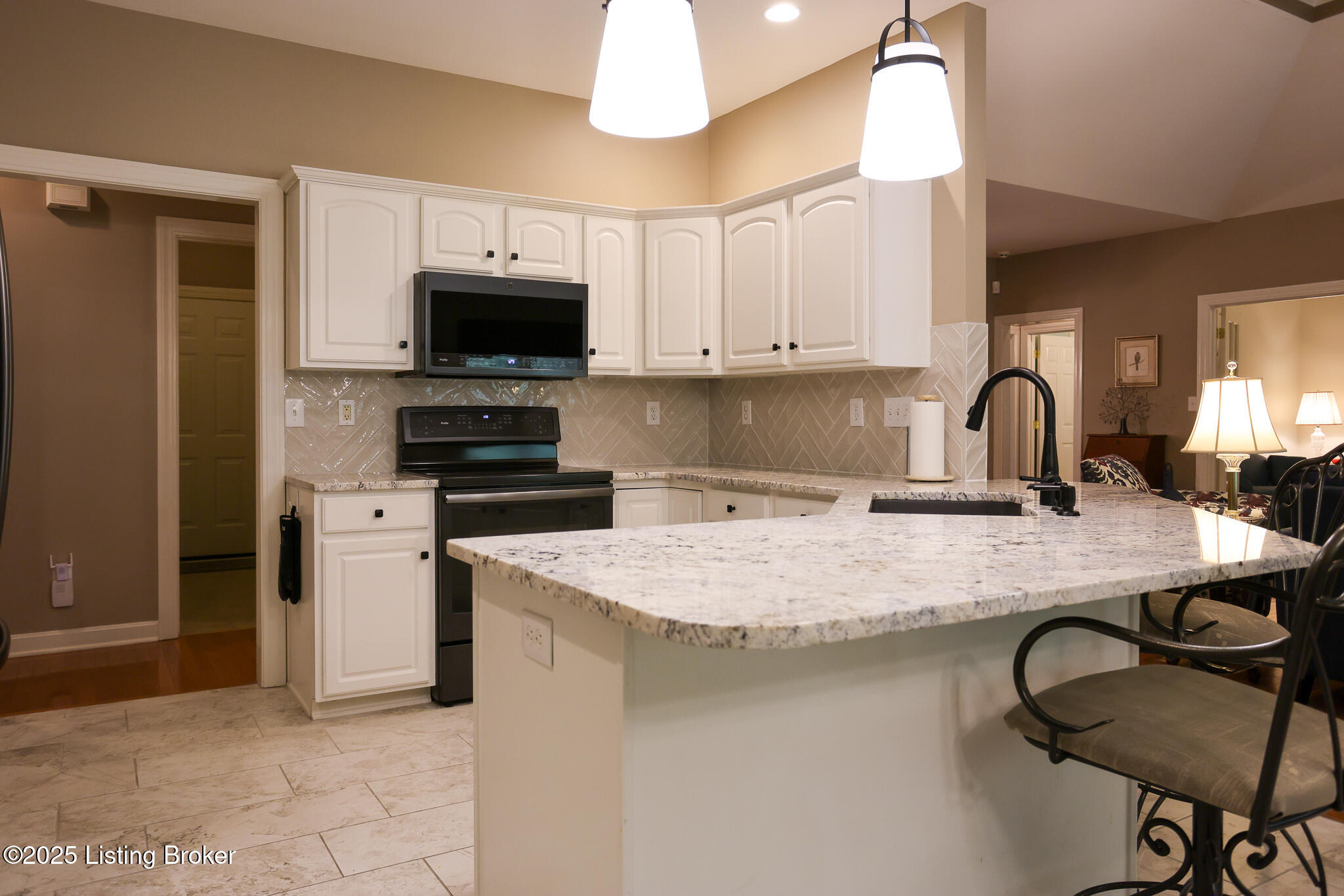 4500 Razor Creek Way Louisville, KY 40299 - Photo 10 of 44 4500 Razor Creek-28