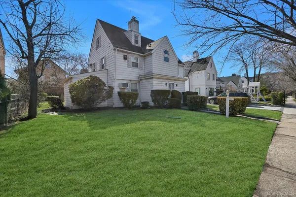 $2,600,000 | Undisclosed Address | Forest Hills