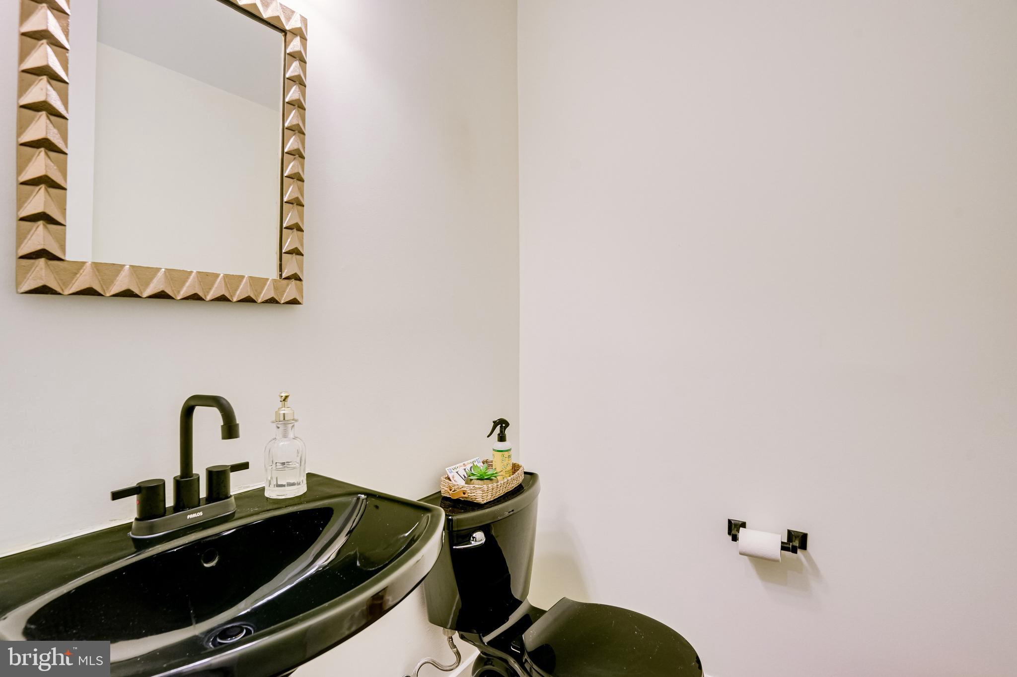 224 R Street Northeast, Unit 1 Washington, DC 20002 - Photo 17 of 36