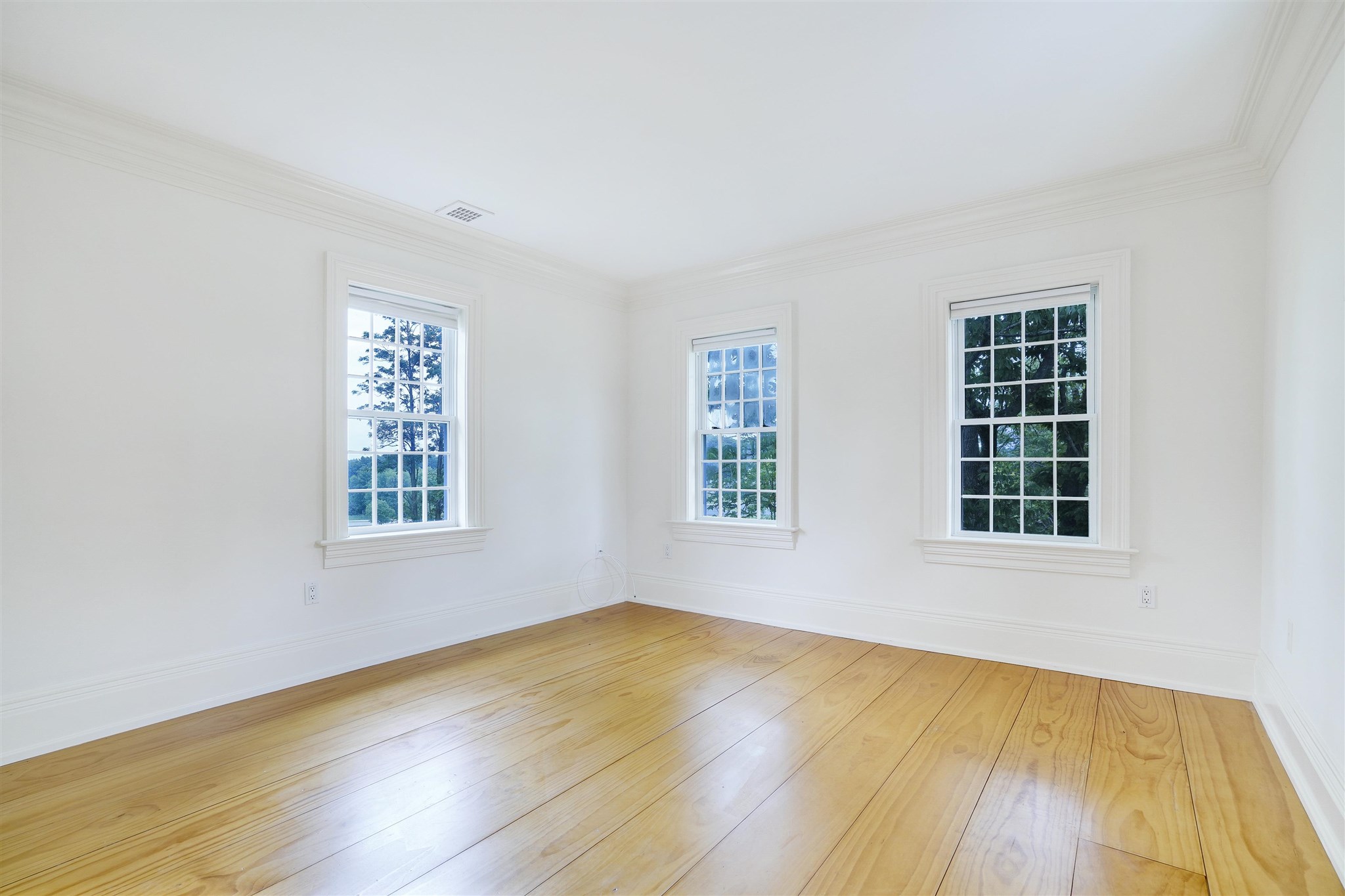 7 Emery Lane Stratham, NH 03885 - Photo 29 of 39