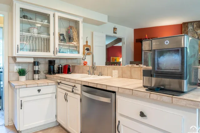 $469,900 | 2013 Camelback Drive, Lawrence, KS 66047