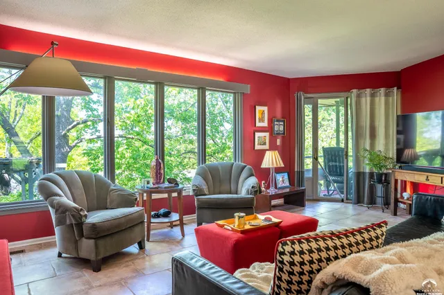 $469,900 | 2013 Camelback Drive, Lawrence, KS 66047