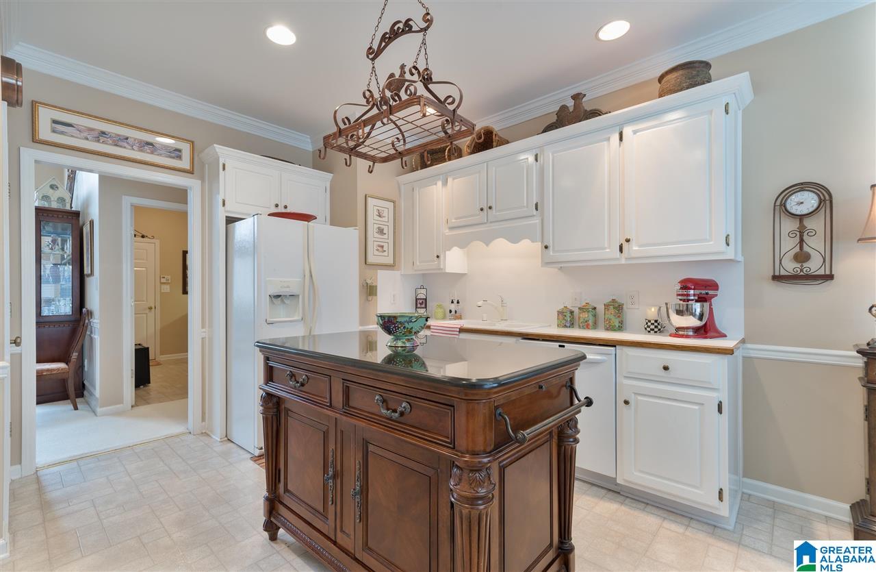 5711 Chetham Hill Pinson, AL 35126 - Photo 10 of 25